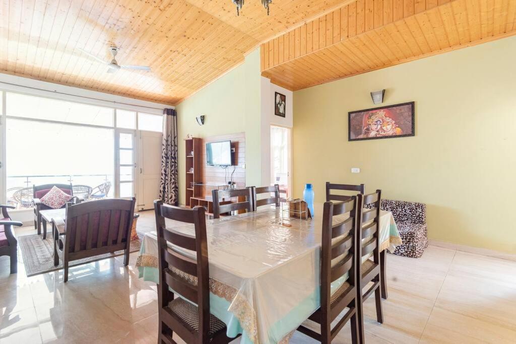 Kasauli Edge Apt With Balcony ภายนอก รูปภาพ