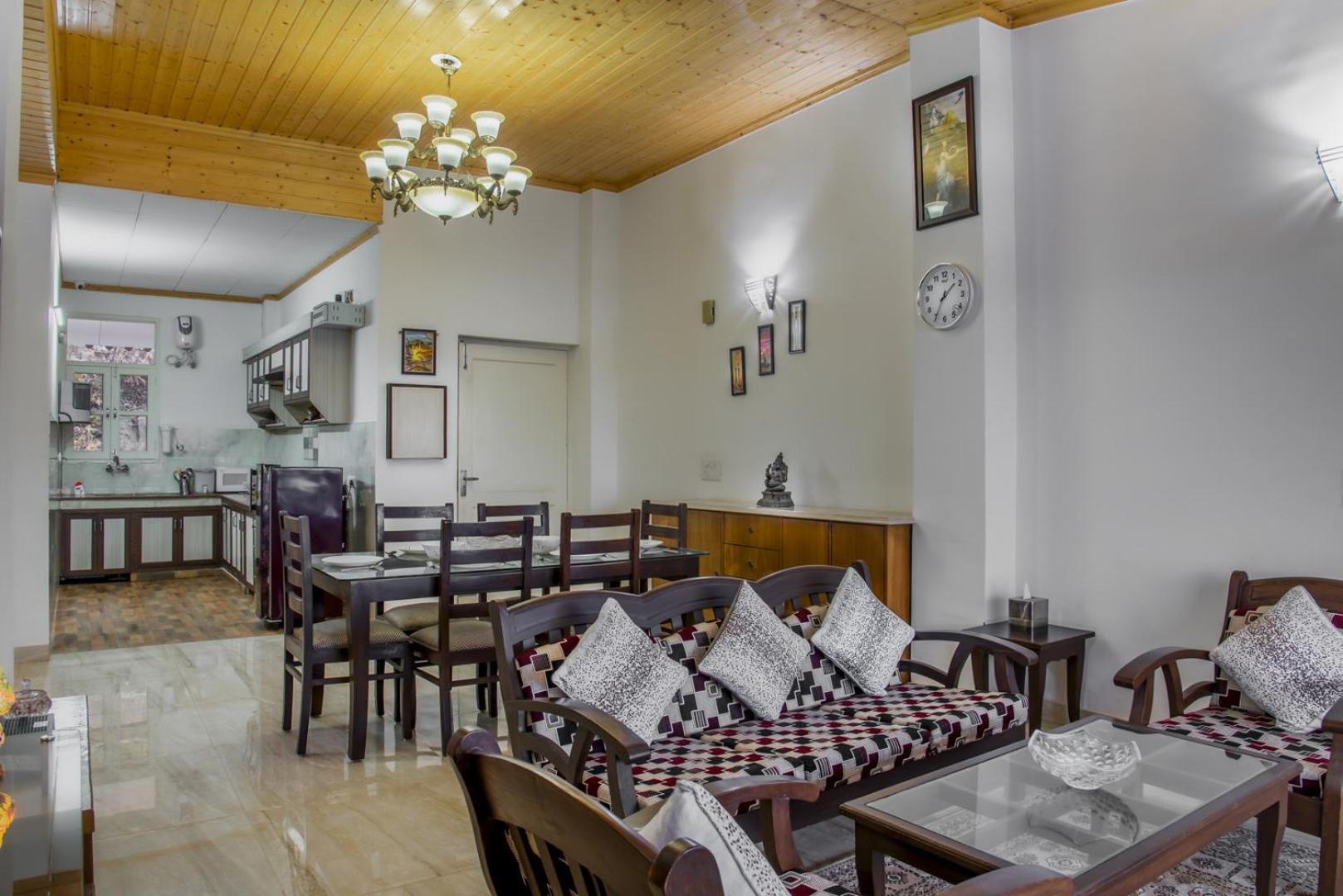 Kasauli Edge Apt With Balcony ภายนอก รูปภาพ