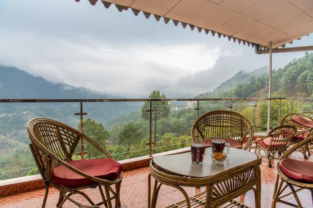 Kasauli Edge Apt With Balcony ภายนอก รูปภาพ
