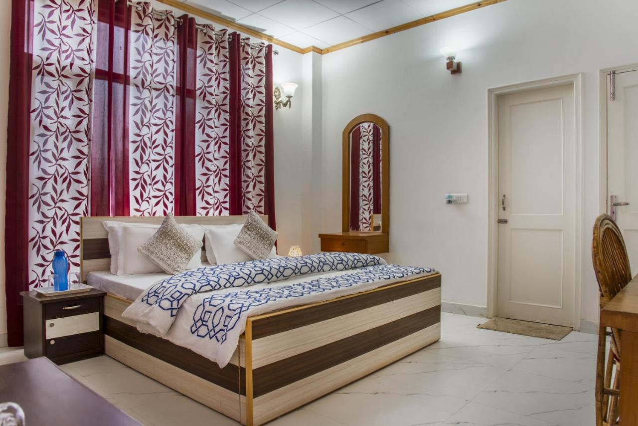 Kasauli Edge Apt With Balcony ภายนอก รูปภาพ